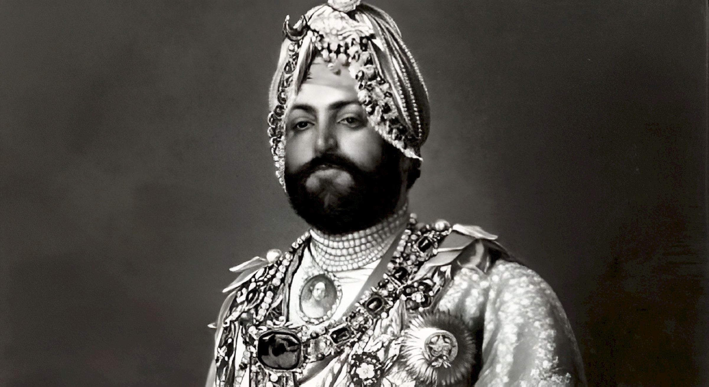 Maharajah Duleep Bassi dressed for a State function, c. 1875, oil painting by Capt. Goldingham of London.